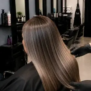 Color (raíz) + Tratamiento AntiFrizz